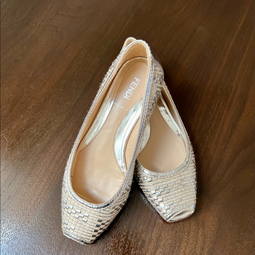 New Fendi Ballet Leather Flats W/Peep Toe In Size 35 1/2